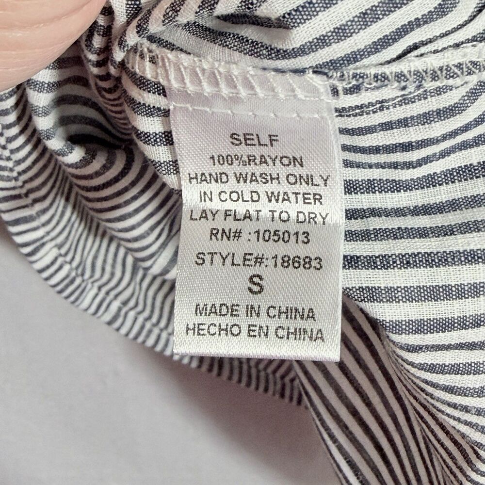 NEW Savanna Jane Blue White Striped Lucky Lane Floral Embroidered Top Size S - Picture 10 of 12